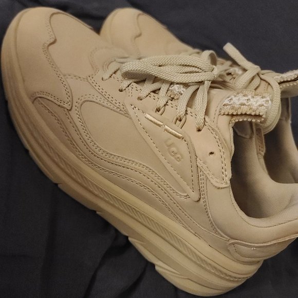 *SOLD* UGG CA1 Sneaker - Picture 10 of 10